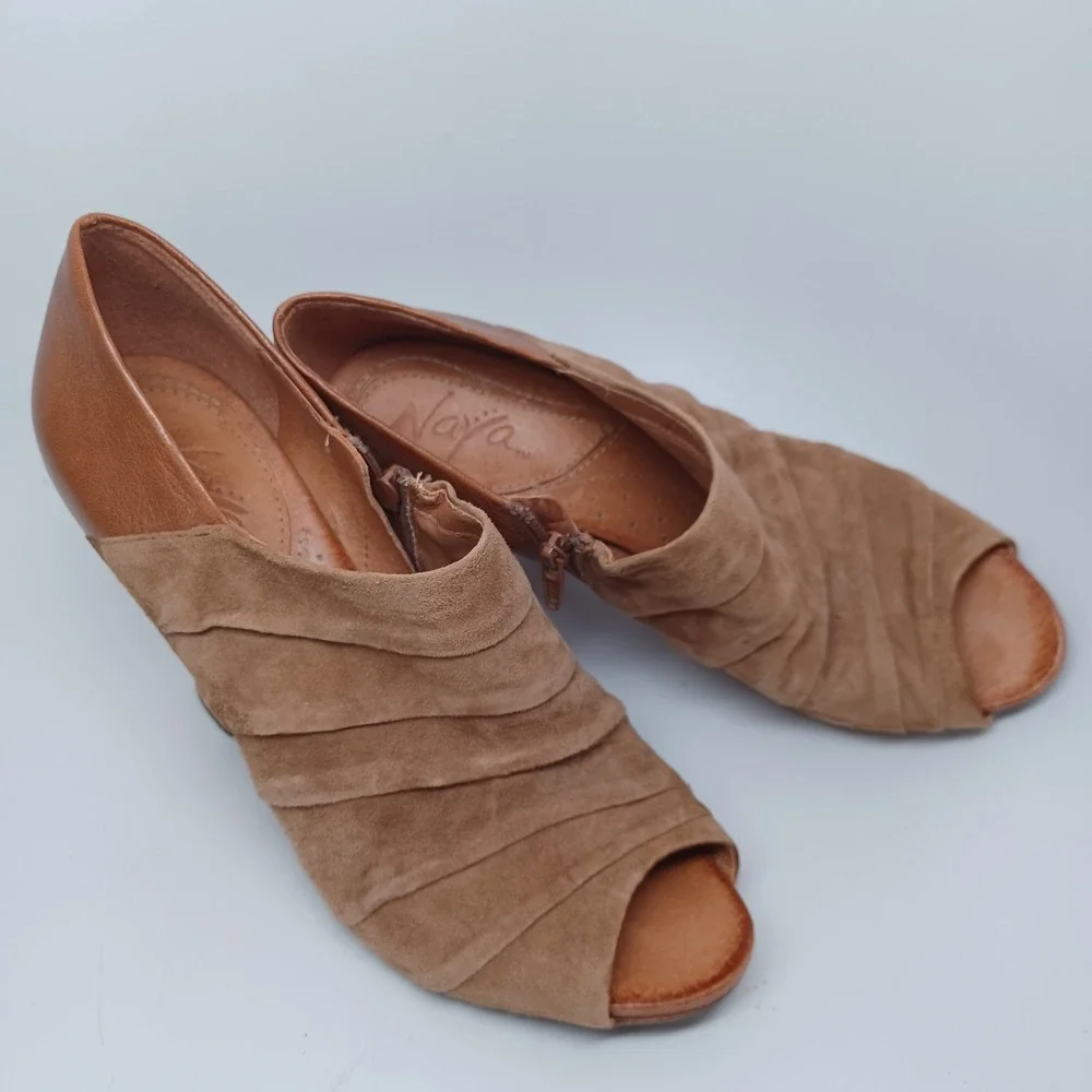 Naya genesis wedge
